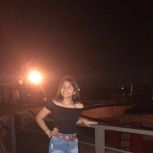 Meet your Posher, Isabel